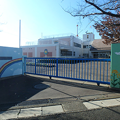 新作小学校